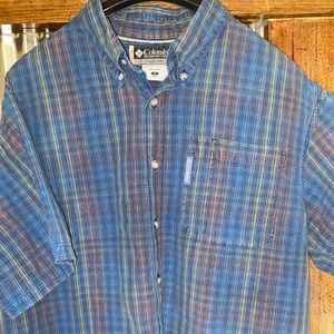 Small Mens Columbia XCD short sleeve shirt.